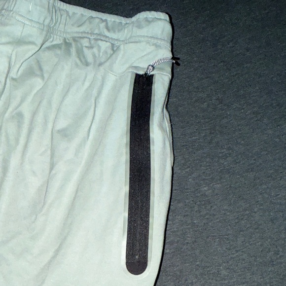 Nike Sportswear Tech Fleece Tracksuit Green/Black - Picture 12 of 13